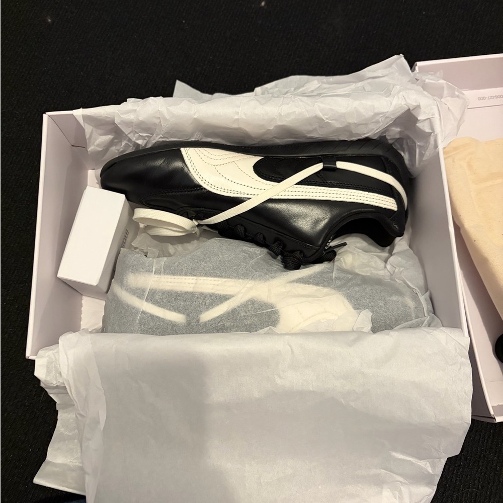 Puma Black Leather Speedcat Sneakers, Blackpink Rosie Rosé Collab - Picture 5 of 6